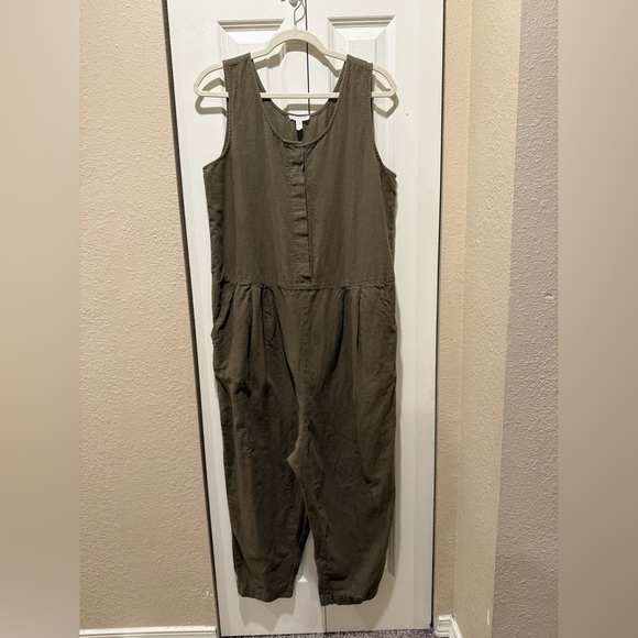 Eileen Fisher Organic Cotton Crepe Olive Slouchy Cropped Jumpsuit , size M - Picture 5 of 11